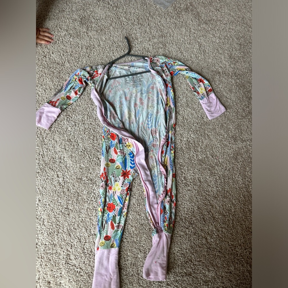 Little sleepies zippie 6-12 month “fall floral”